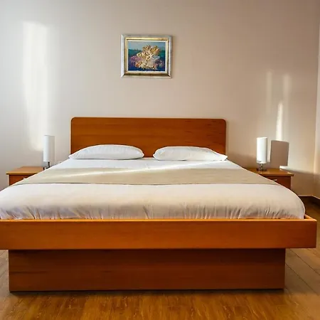 Guest house Luxury Frajona 4*